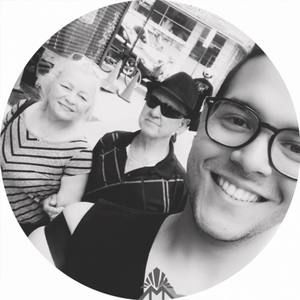 Meet your Posher, Alexis